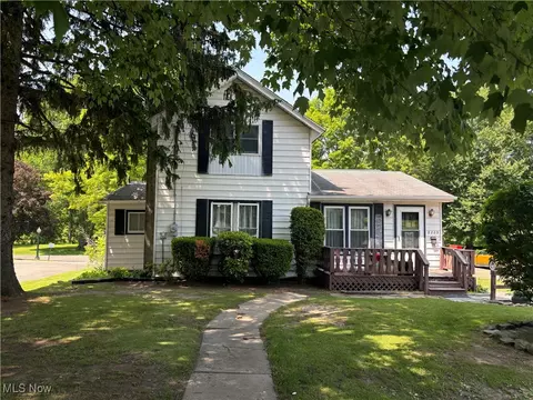 8223 High St, Garrettsville, OH 44231