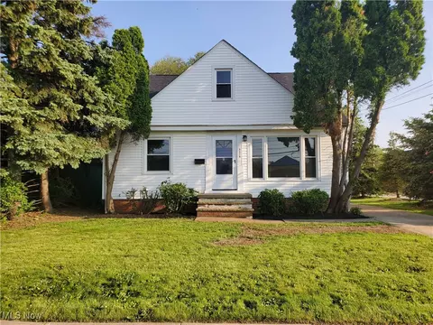 7007 Biddulph Rd, Brooklyn, OH 44144