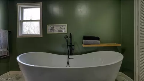 Bath - 8498 Euga Rd, Newcomerstown, OH 43832 photo 3 of 5