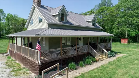 8498 Euga Rd, Newcomerstown, OH 43832