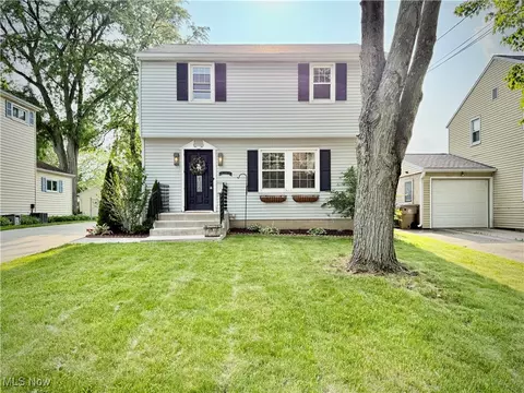 3210 Bailey Rd, Cuyahoga Falls, OH 44221