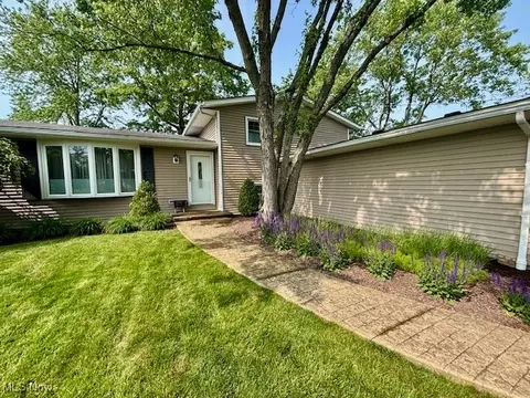 5434 Celeste View Dr, Stow, OH 44224 photo 3