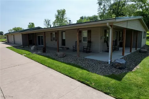 5458 Walters St NE, East Canton, OH 44730