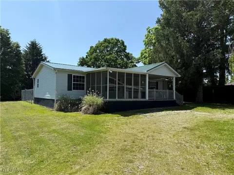 406 12 Hill St, Parkersburg, WV 26104
