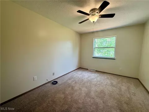 Bedroom - 5055 Fleming Ave, Lorain, OH 44055 photo 4 of 5