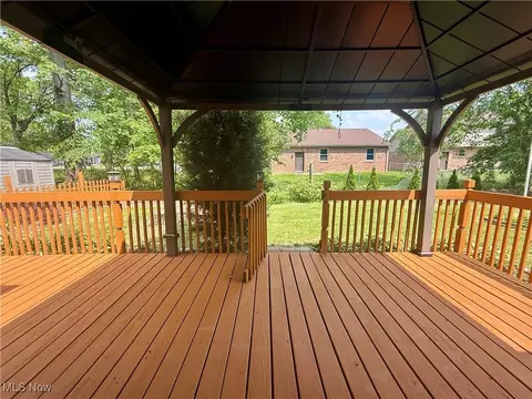 Exterior - 5055 Fleming Ave, Lorain, OH 44055 photo 2 of 2