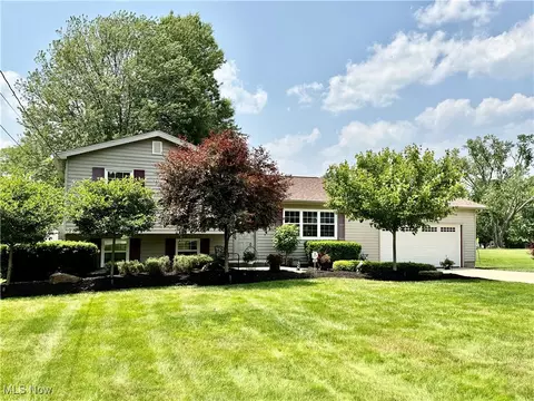 2381 Griffith Dr, Cortland, OH 44410