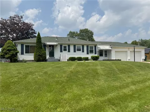 280 37th St SW, Barberton, OH 44203