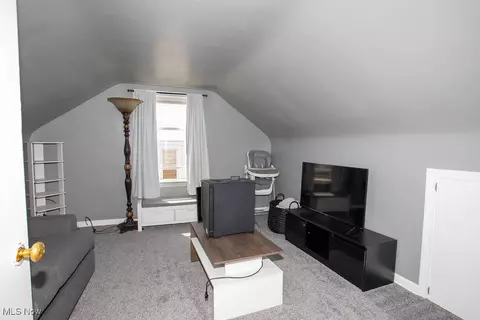 Other - 208 Como St, Struthers, OH 44471 photo 5 of 10
