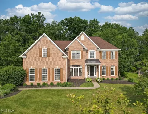 3392 Symphony St, Cuyahoga Falls, OH 44223