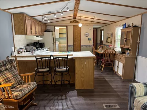 47 E Bass Cir, Marblehead, OH 43440 photo 3