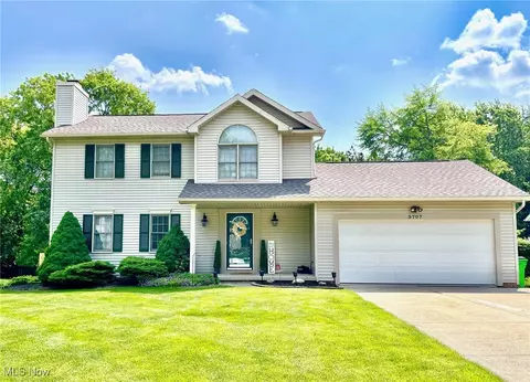 3707 Osage St, Stow, OH 44224