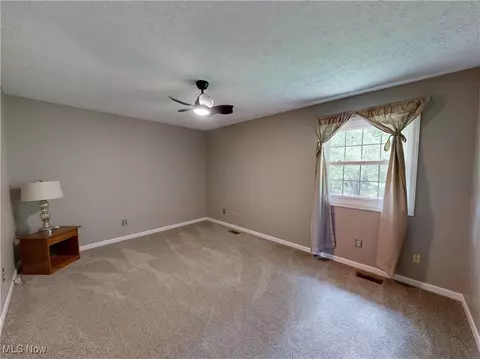 Bedroom - 8600 Forestview Ave, Mentor, OH 44060 photo 1 of 9