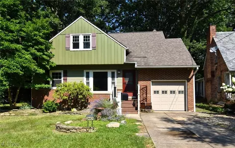 24431 Oakhill Dr, Euclid, OH 44117