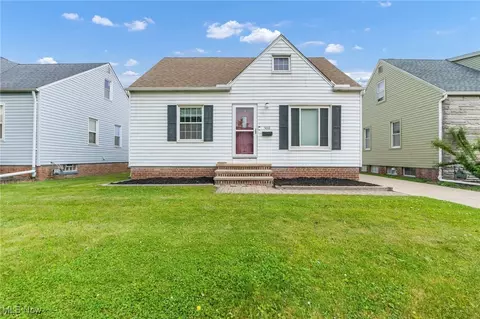 5002 Lincoln Ave, Parma, OH 44134
