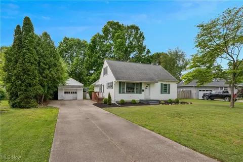 1094 Jessie Ave, Kent, OH 44240