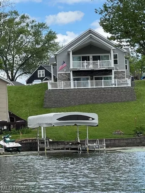 3588 Portage Point Blvd, Akron, OH 44319