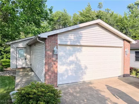 408 Orchard Hl, Leetonia, OH 44431