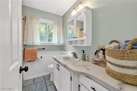 Bath - 35 Sandy Ln, Elyria, OH 44035 photo 2 of 2