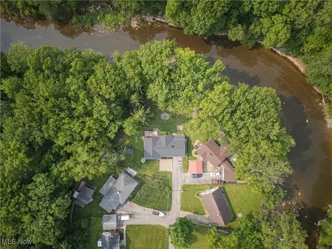 View/Area - 35 Sandy Ln, Elyria, OH 44035 photo 2 of 3
