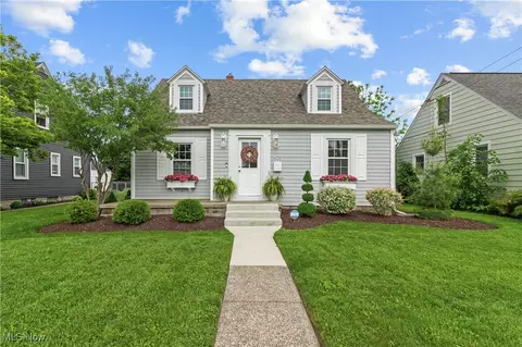 625 Laurel Ave, Port Clinton, OH 43452