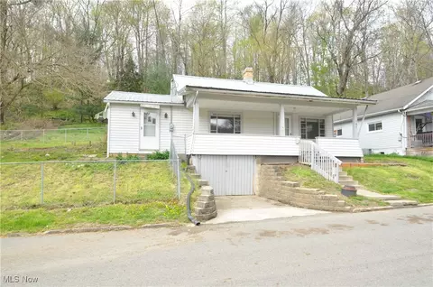 187 St John St, Nelsonville, OH 45764