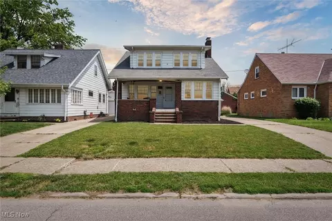 17409 Tarrymore Rd, Cleveland, OH 44119