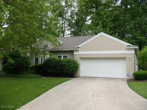 11227 Frederick Ln, Twinsburg, OH 44087