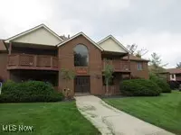 8595 Scenicview Dr #S105, Broadview Heights, OH 44147