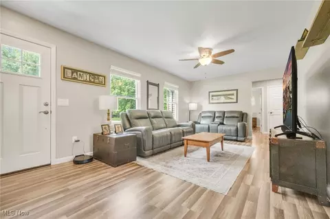 7427 Hawk Ave, Mentor, OH 44060 photo 16