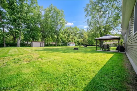 7427 Hawk Ave, Mentor, OH 44060 photo 5