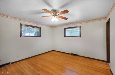 5795 Mural Dr, Seven Hills, OH 44131 photo 14