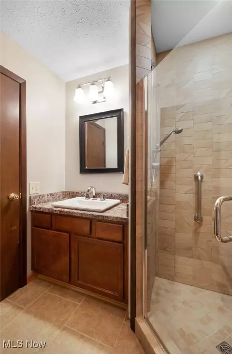 5795 Mural Dr, Seven Hills, OH 44131 photo 13
