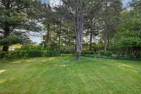5795 Mural Dr, Seven Hills, OH 44131 photo 31