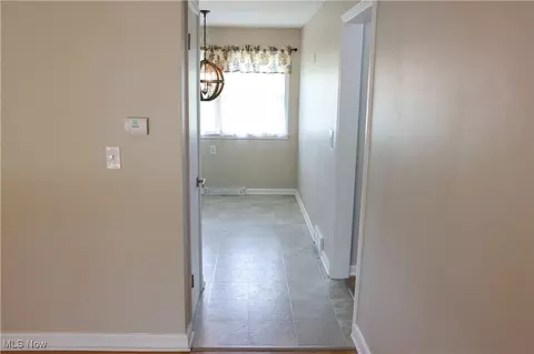 42008 Debra Dr, Elyria, OH 44035 photo 13