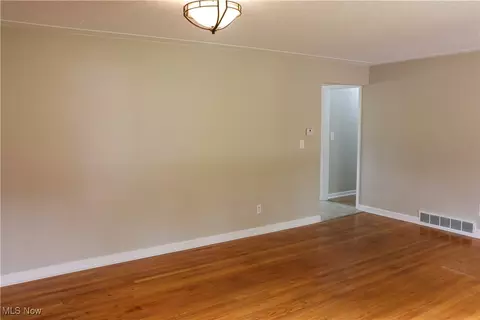 42008 Debra Dr, Elyria, OH 44035 photo 11