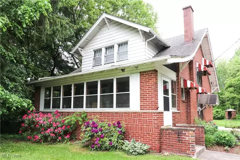 450 Akron Rd, Wadsworth, OH 44281