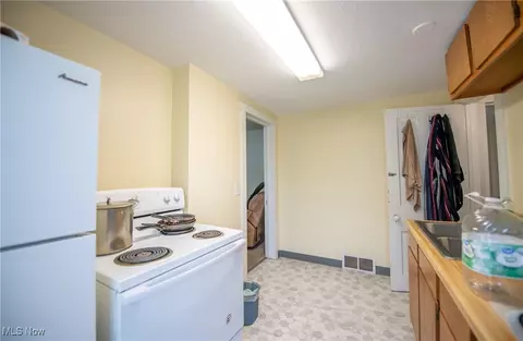 514 Lawn Ave NW, Canton, OH 44708 photo 5