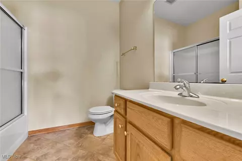 Bath - 6976 Knight St NW, Canton, OH 44708 photo 3 of 4