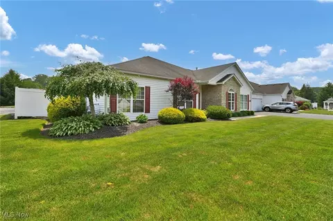 Exterior - 6976 Knight St NW, Canton, OH 44708 photo 2 of 7