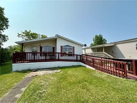 87 S Byron Dr, Wintersville, OH 43953