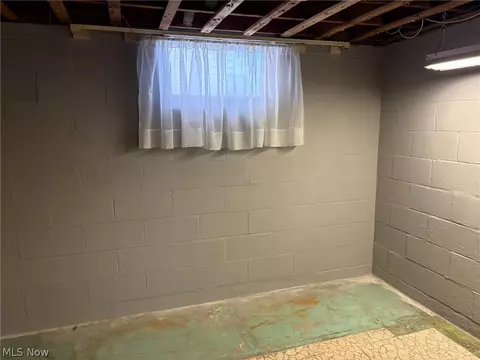 Other - 453 Kenyon Ave, Elyria, OH 44035 photo 5 of 12