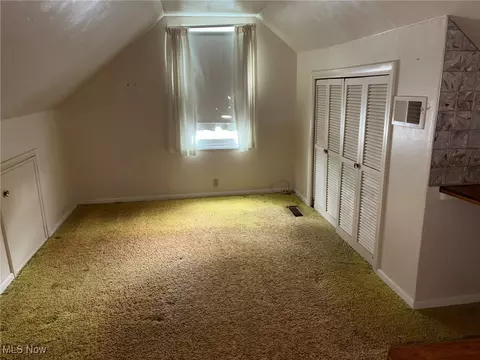 Bedroom - 453 Kenyon Ave, Elyria, OH 44035 photo 7 of 8
