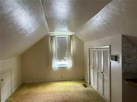 Bedroom - 453 Kenyon Ave, Elyria, OH 44035 photo 8 of 8