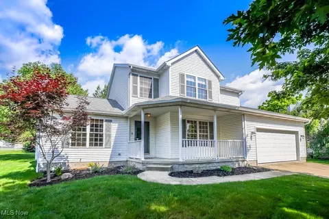 8421 Sapphire Ave NE, Canton, OH 44721