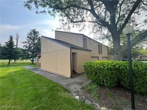 Exterior - 1434 Loop Rd, Kent, OH 44240 photo 4 of 5