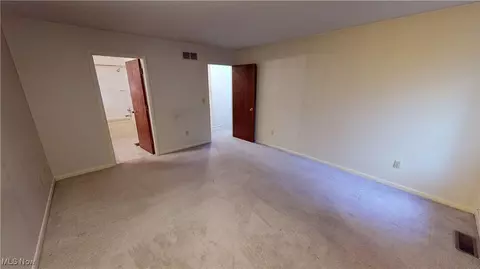 Bedroom - 1434 Loop Rd, Kent, OH 44240 photo 2 of 11
