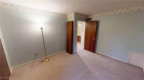 Bedroom - 1434 Loop Rd, Kent, OH 44240 photo 10 of 11