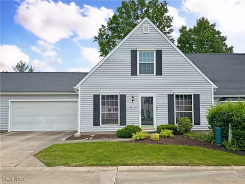 3430 E Prescott Cir, Cuyahoga Falls, OH 44223