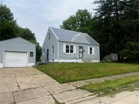 1288 Hartford Ave, Akron, OH 44320